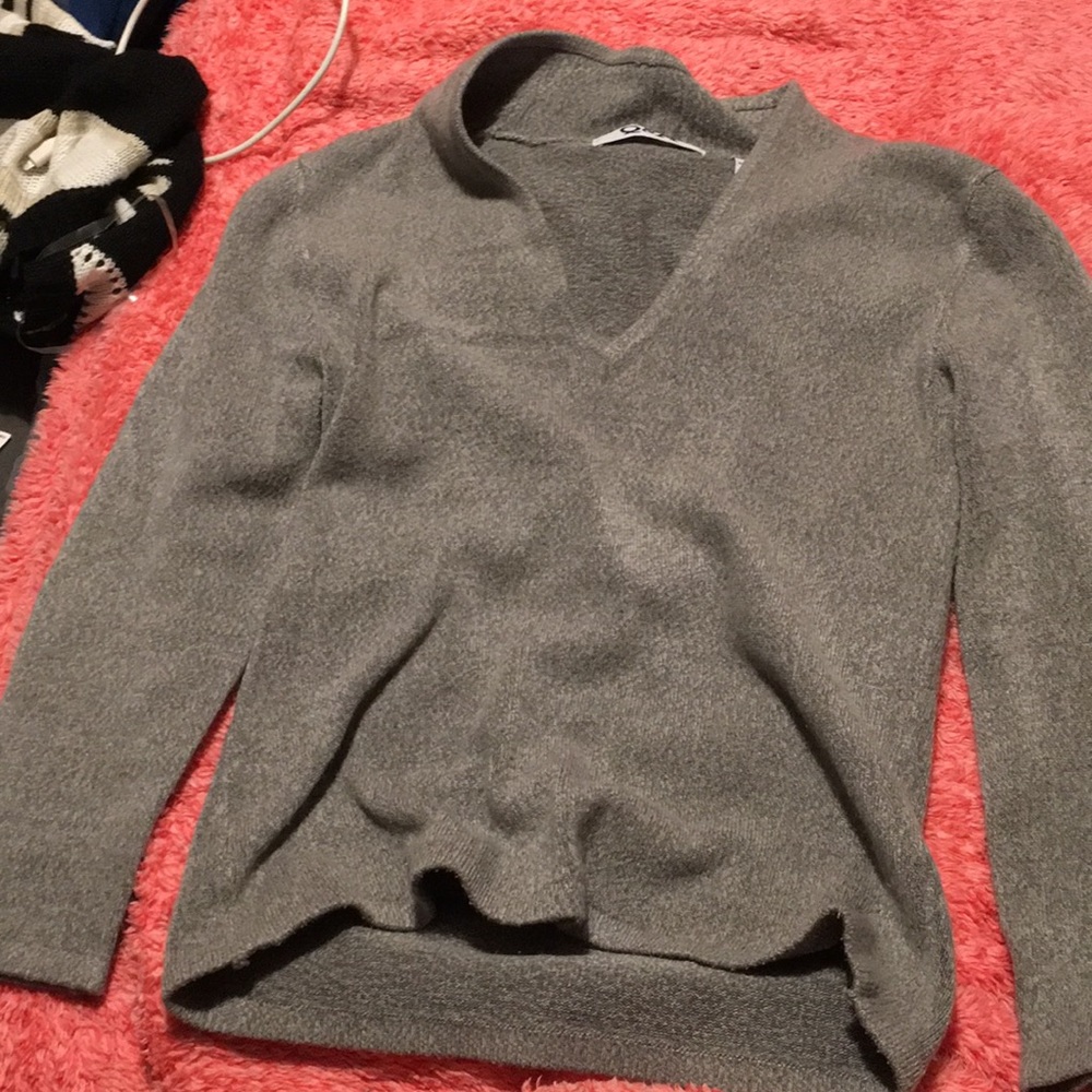grey sweater